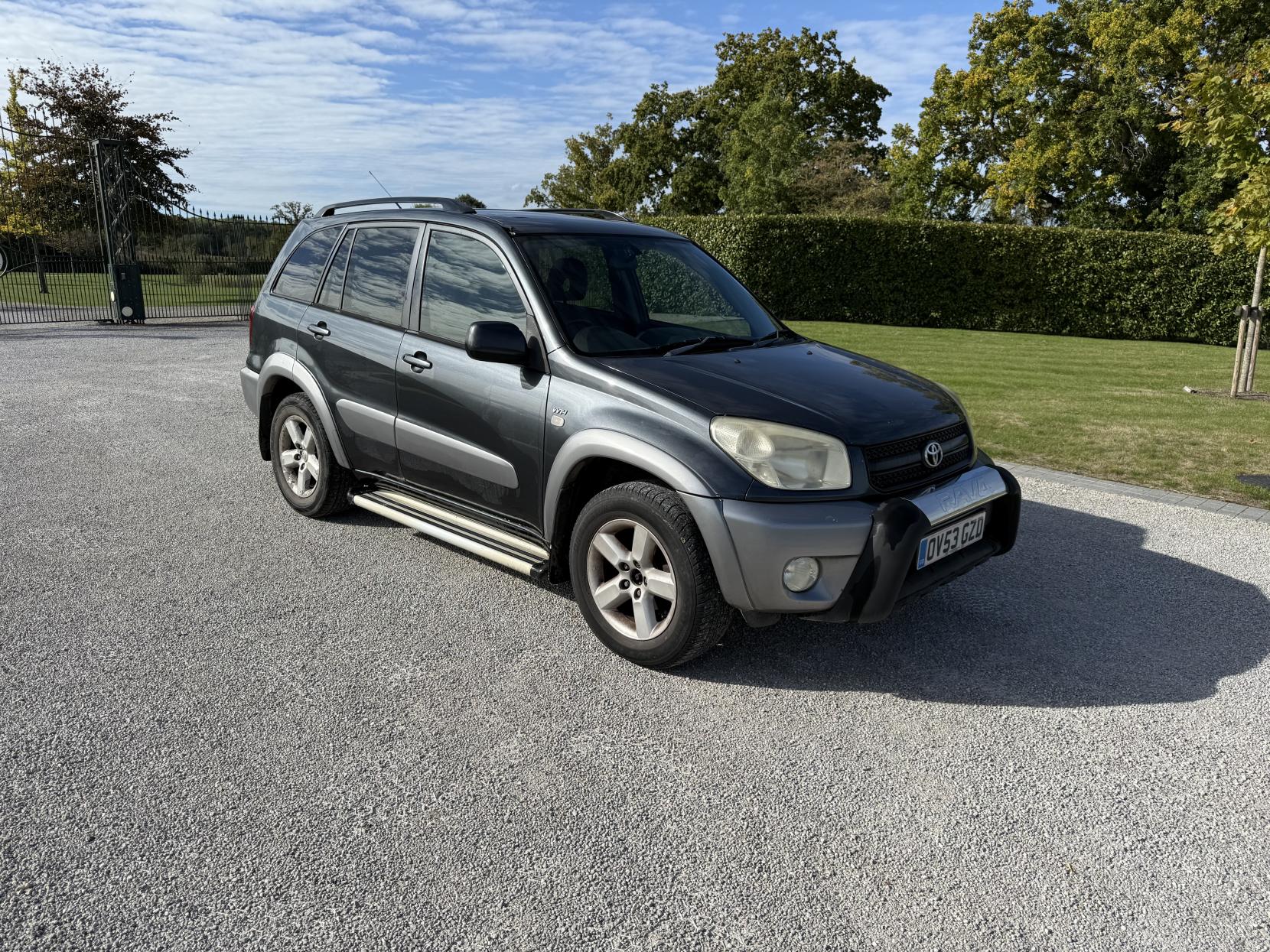 Toyota RAV4 2.0 VVT-i XT3 SUV 5dr Petrol Manual 4WD (211 g/km, 147 bhp)