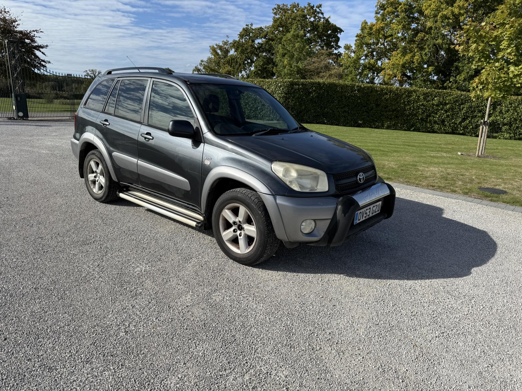 Toyota RAV4 2.0 VVT-i XT3 SUV 5dr Petrol Manual 4WD (211 g/km, 147 bhp)