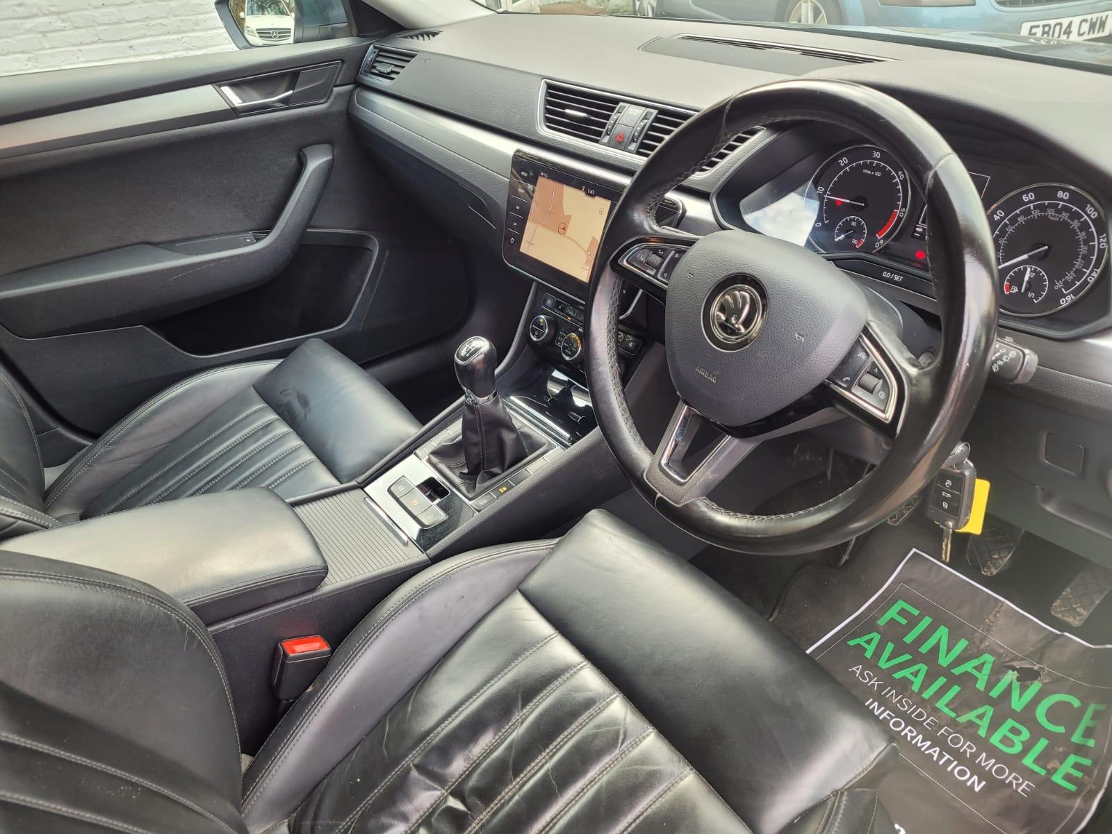 Skoda Superb 2.0 TDI SE L Executive Estate 5dr Diesel Manual Euro 6 (s/s) (150 ps)