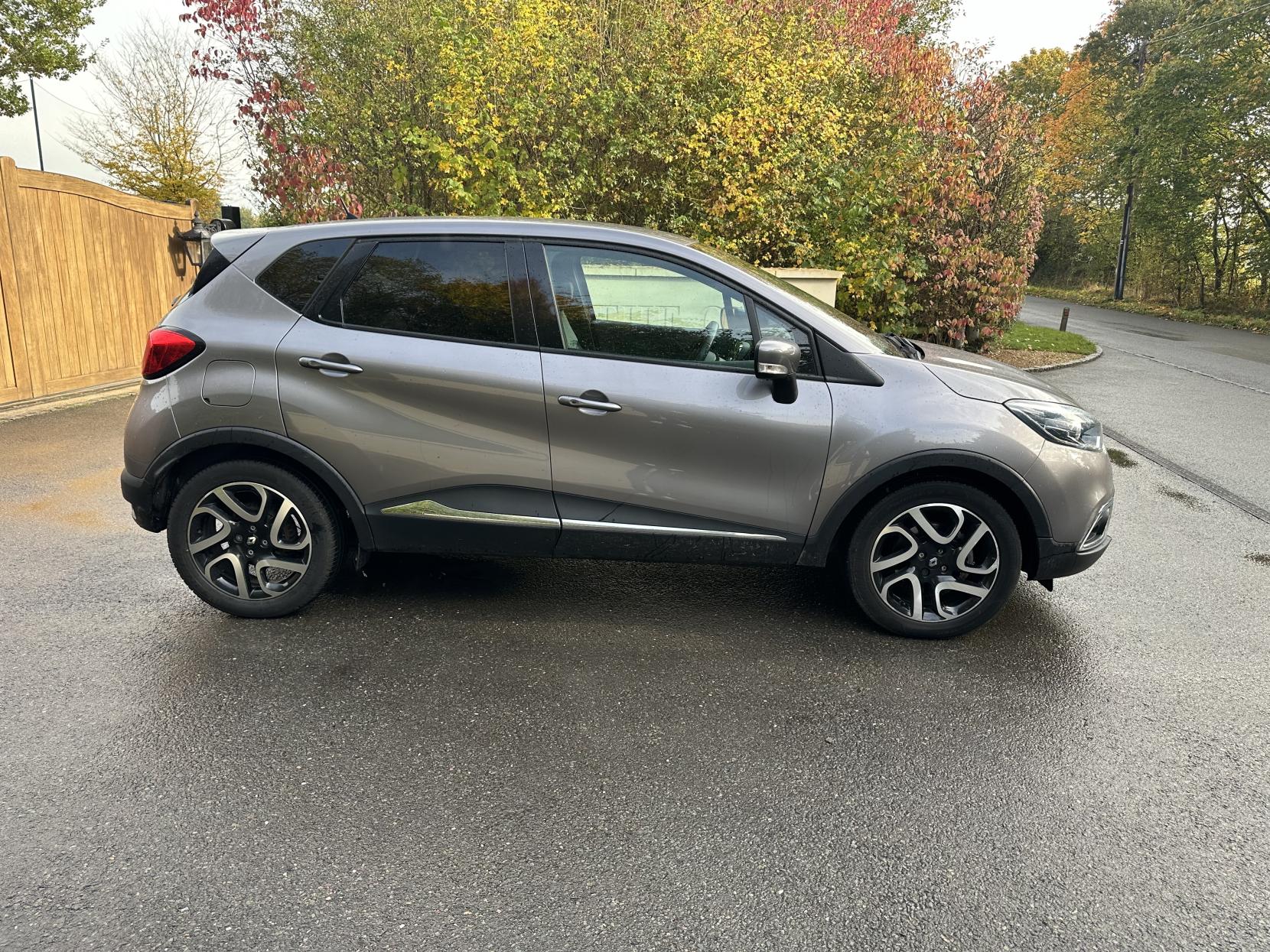 Renault Captur 1.5 dCi ENERGY Dynamique S MediaNav SUV 5dr Diesel Manual Euro 5 (s/s) (90 ps)