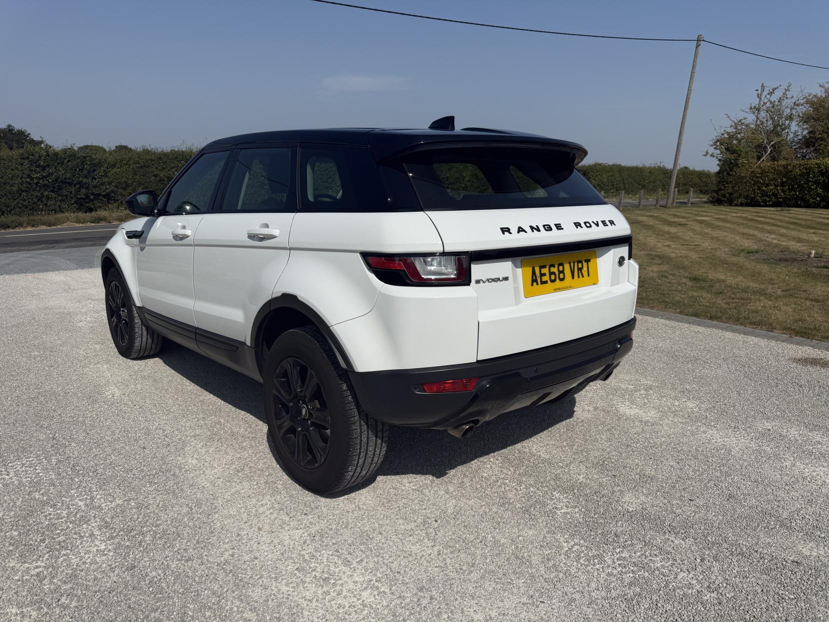 Land Rover Range Rover Evoque 2.0 TD4 SE Tech SUV 5dr Diesel Auto 4WD Euro 6 (s/s) (180 ps)