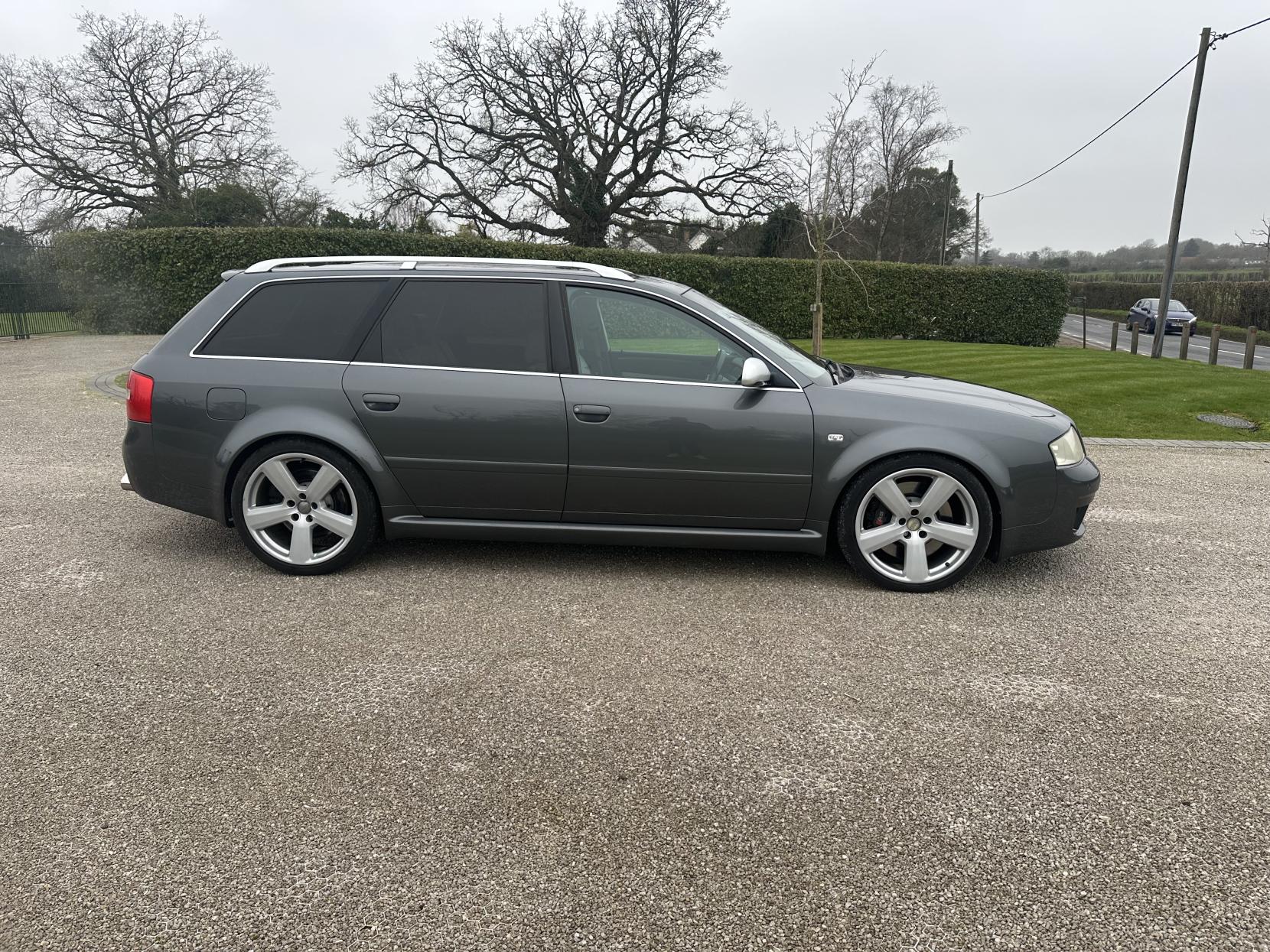 Audi RS6 Avant 4.2 Estate 5dr Petrol Automatic quattro (350 g/km, 450 bhp)