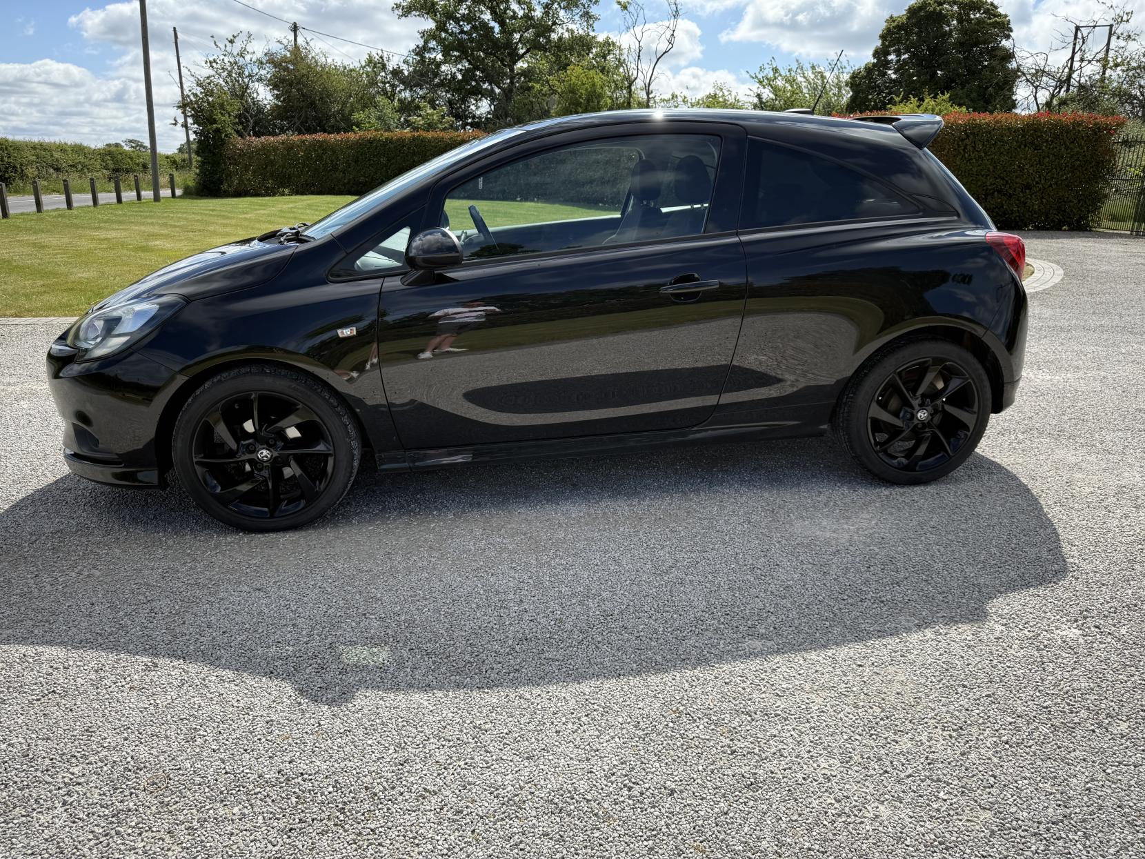Vauxhall Corsa 1.4i ecoTEC SRi VX Line Nav Black Hatchback 3dr Petrol Manual Euro 6 (75 ps)