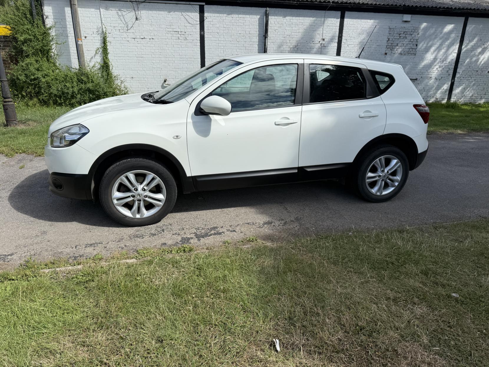 Nissan Qashqai 1.5 dCi Acenta SUV 5dr Diesel Manual 2WD Euro 5 (110 ps)