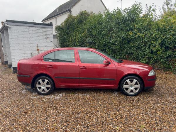 Skoda Octavia 2.0 TDI Elegance Hatchback 5dr Diesel Manual Euro 4 (140 ps)