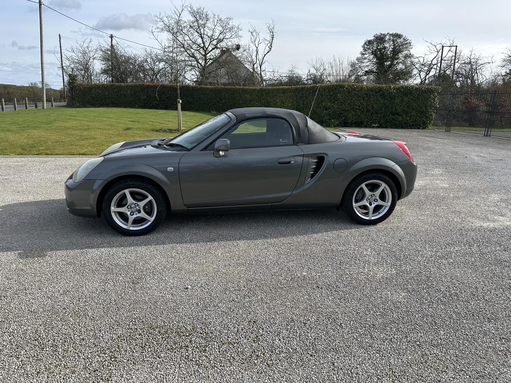 Toyota MR2 1.8 VVT-i Roadster Convertible 2dr Petrol Manual (178 g/km, 138 bhp)