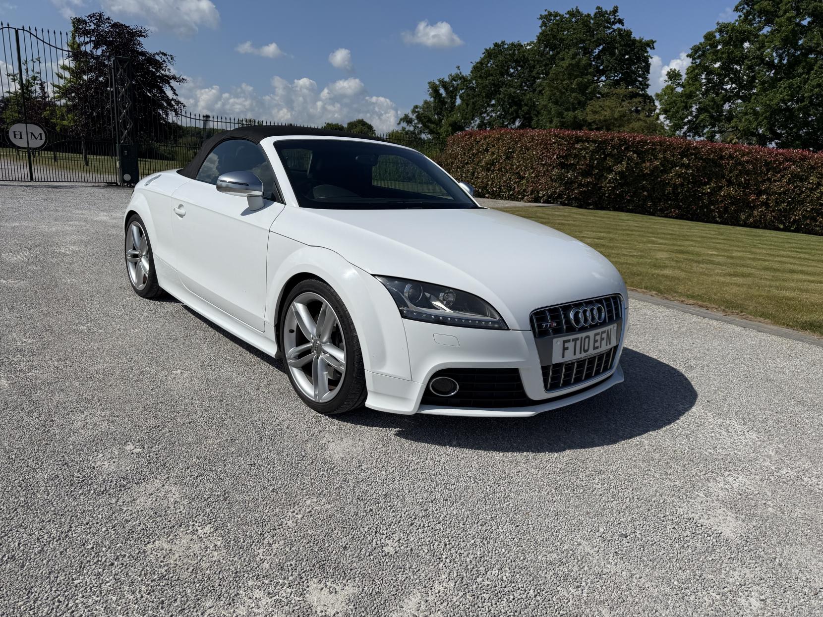 Audi TTS 2.0 TFSI Roadster 2dr Petrol S Tronic quattro Euro 5 (272 ps)