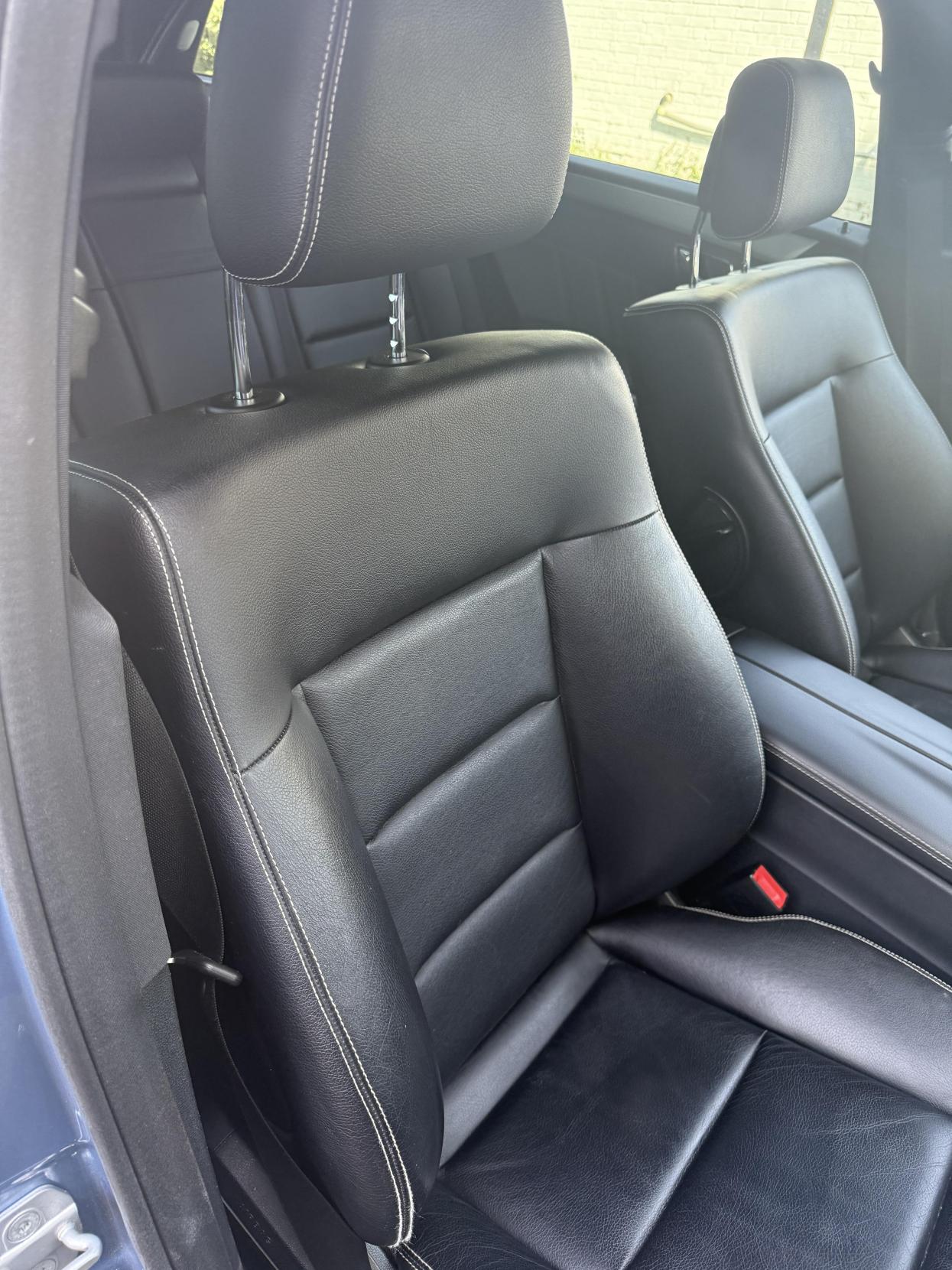 Mercedes-Benz E Class 3.0 E350 CDI V6 BlueEfficiency Sport Estate 5dr Diesel G-Tronic Euro 5 (265 ps)