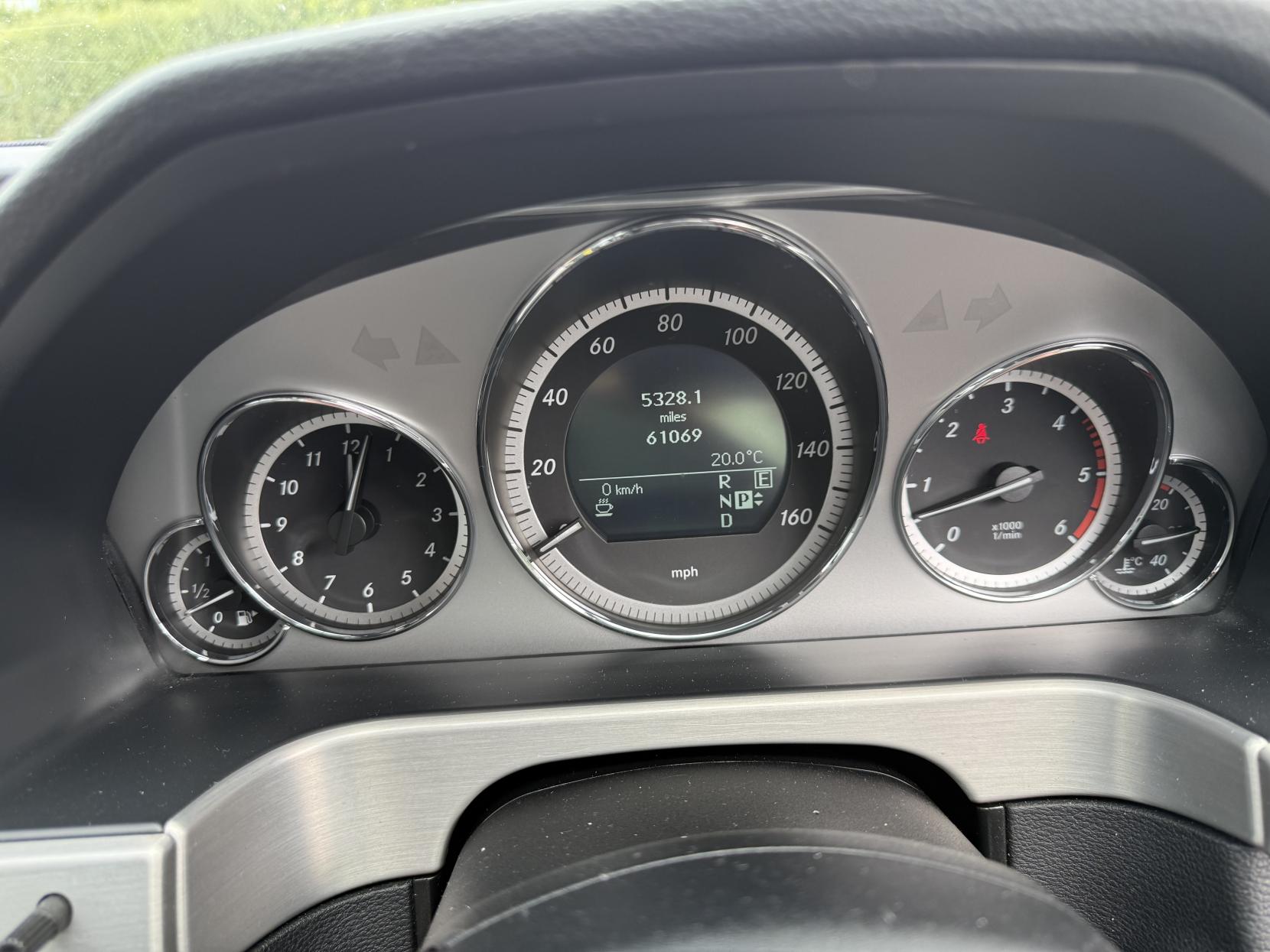 Mercedes-Benz E Class 3.0 E350 CDI V6 BlueEfficiency Sport Estate 5dr Diesel G-Tronic Euro 5 (265 ps)