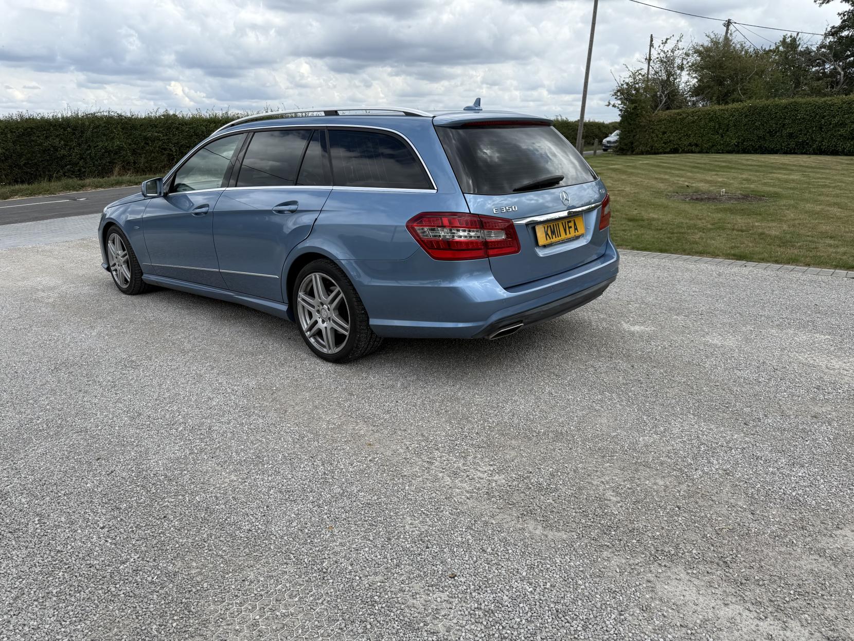 Mercedes-Benz E Class 3.0 E350 CDI V6 BlueEfficiency Sport Estate 5dr Diesel G-Tronic Euro 5 (265 ps)