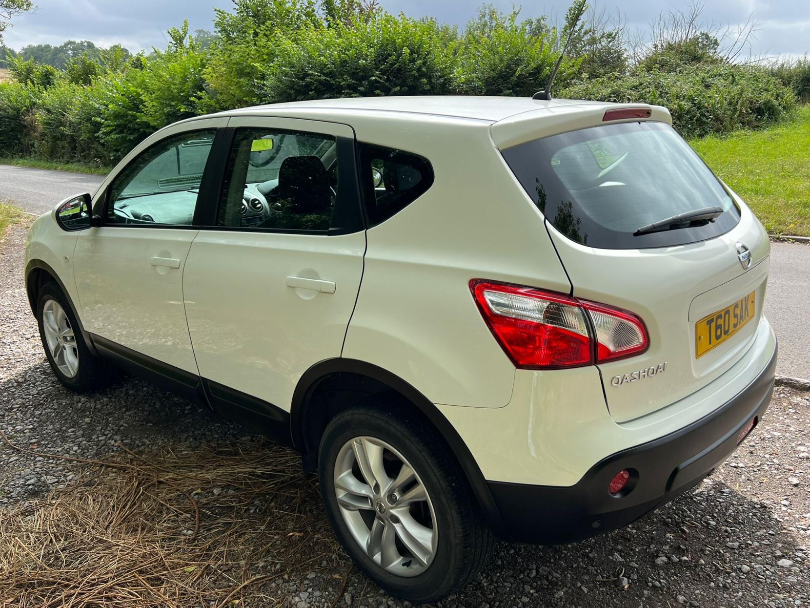 Nissan Qashqai 1.5 dCi Acenta SUV 5dr Diesel Manual 2WD Euro 4 (106 ps)