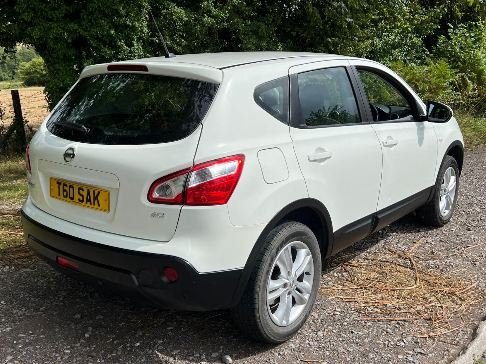 Nissan Qashqai 1.5 dCi Acenta SUV 5dr Diesel Manual 2WD Euro 4 (106 ps)